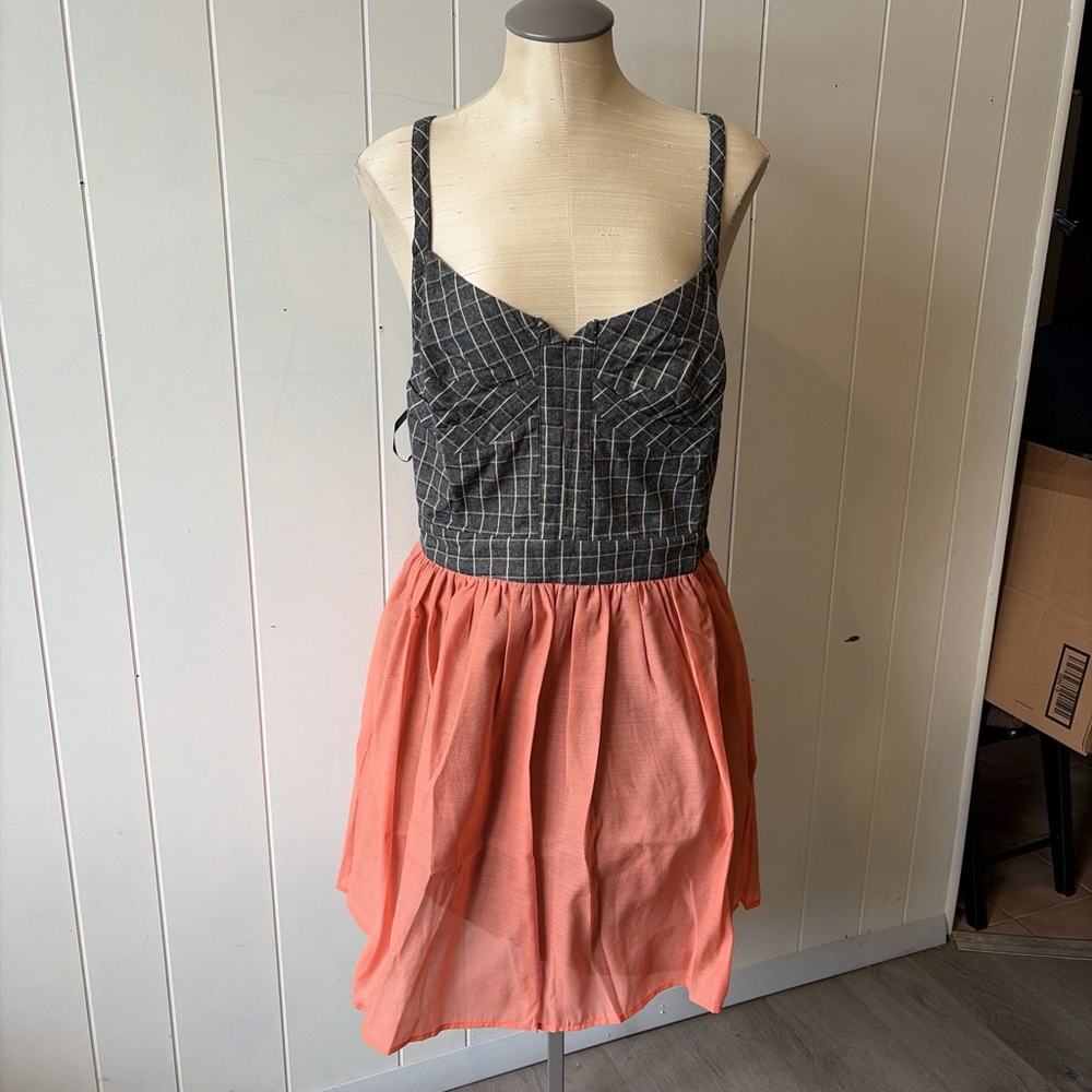 Alice’s Pig Gray and Coral Sleeveless Dress NWT